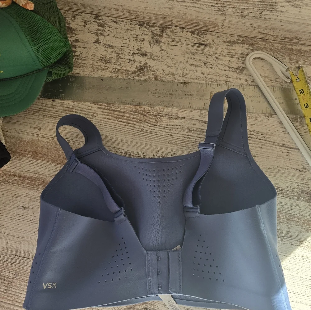 Victoria Secret Seamless Periwinkle Sports Bra Sz 36DD Sport Athletic Gym - Picture 5 of 10